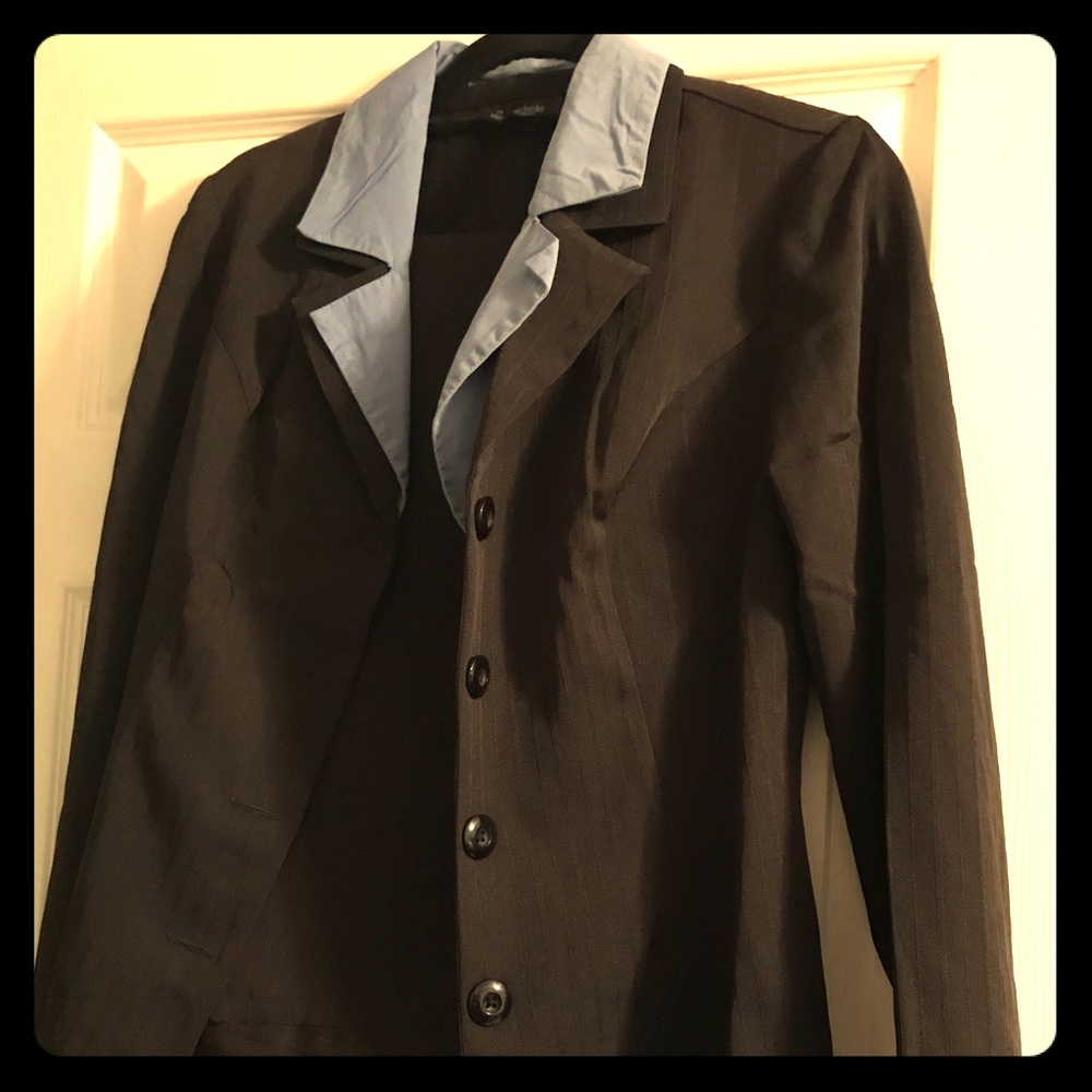 Women’s Pants Suit